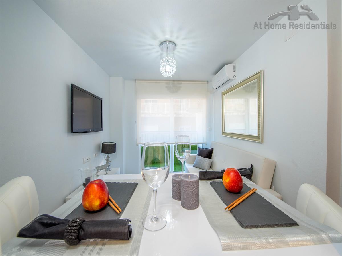 At Home Residentials 托雷维耶哈 外观 照片
